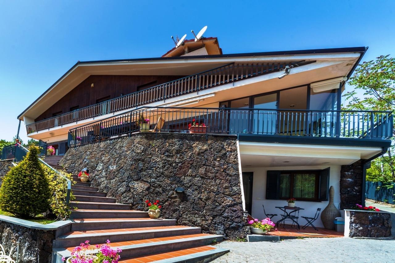Etna Hut Bed and Breakfast Nicolosi Buitenkant foto